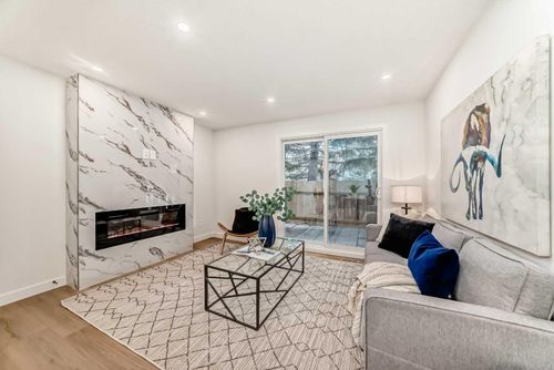 29-2519 38 St Ne, Calgary, AB, T1Y4W8 | Card Image