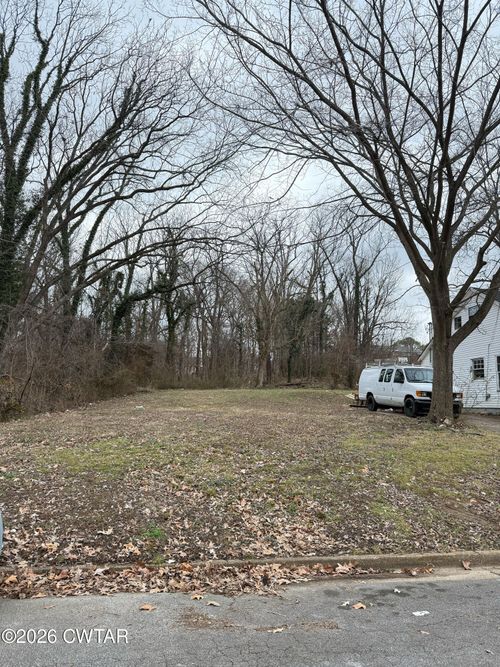 604 Mason Ave, Dyersburg, TN, 38024-3813 | Card Image