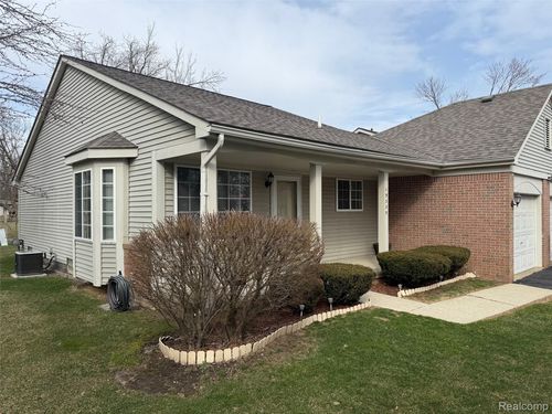 19335 Mandarin Drive, Roseville, MI, 48066 | Card Image