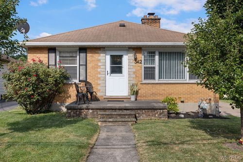 342 74th St, Niagara Falls, NY, 14304-4037 | Card Image