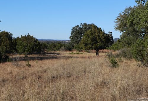 LOT 31 Lariat Trce, Bandera, TX, 78003 | Card Image