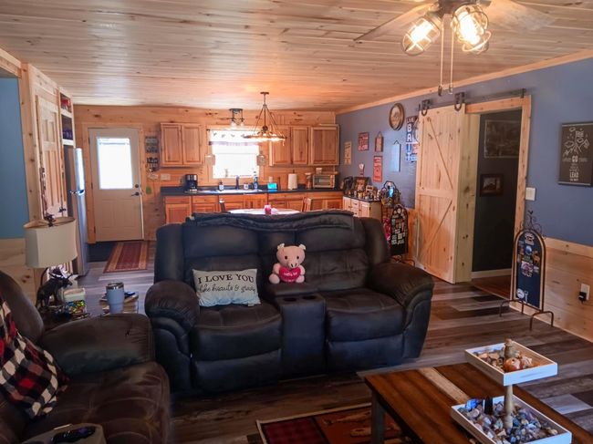 2nd Living Rm | Image 32