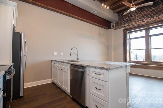 STE-201 - 140 W Mountain St, Condo with 1 bedrooms, 1 bathrooms and null parking in Kings Mountain NC | Image 5