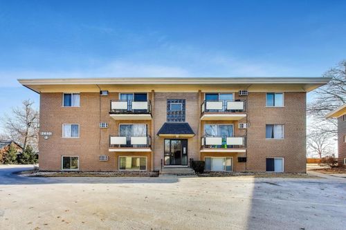 apt-310-7410 W 111th St, Worth, IL, 60482-1067 | Card Image