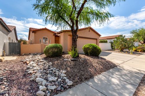 5111 E Circulo Las Cabanas, Tucson, AZ, 85711-7710 | Card Image