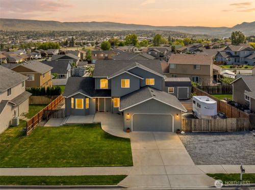 1631 Fuller St, Wenatchee, WA, 98801-8019 | Card Image