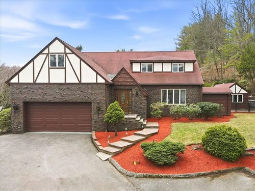 6 Pheasant Hill St, Westwood, MA, 02090-3036 | Card Image