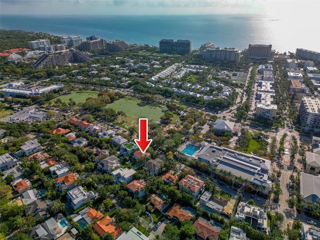 B - 464 Fernwood Rd, Townhouse with 3 bedrooms, 3 bathrooms and null parking in Key Biscayne FL | Image 43