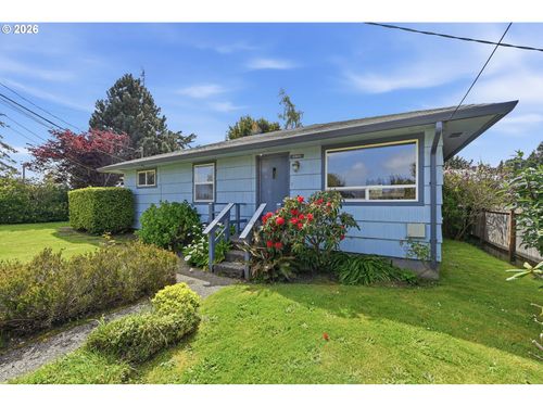 2984 Myrtle St, North Bend, OR, 97459-1434 | Card Image
