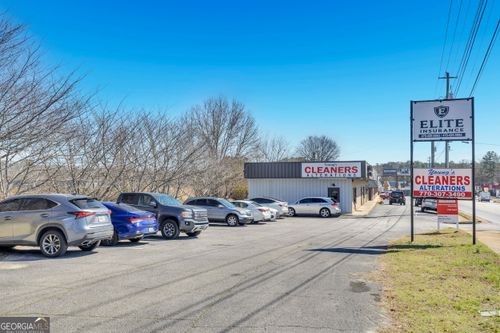 188 E May St, winder, GA, 30680-7511 | Card Image