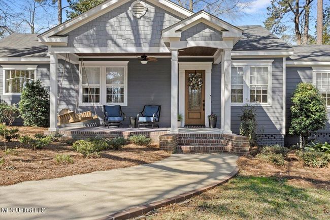 06-Front Exterior | Image 6