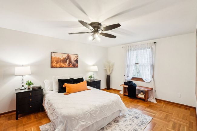 3 Large Bedrooms | Image 6