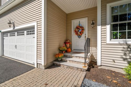 32-32 Cassandra Ave, Franklin, MA, 02038 | Card Image