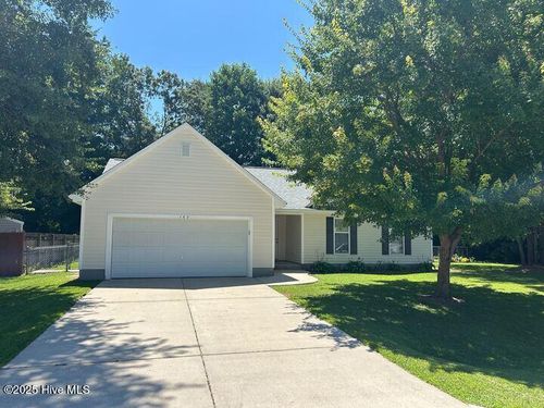 102 Grismill Rd, Jacksonville, NC, 28540-9646 | Card Image