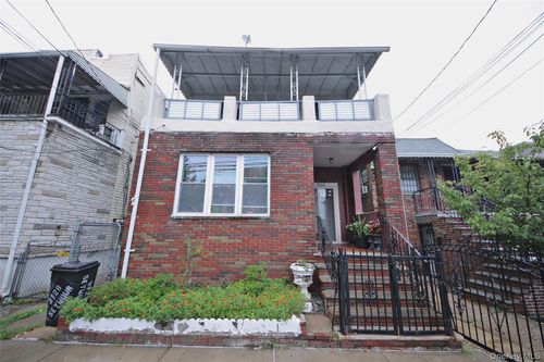 3128 Seymour Ave, Bronx, NY, 10469-3017 | Card Image