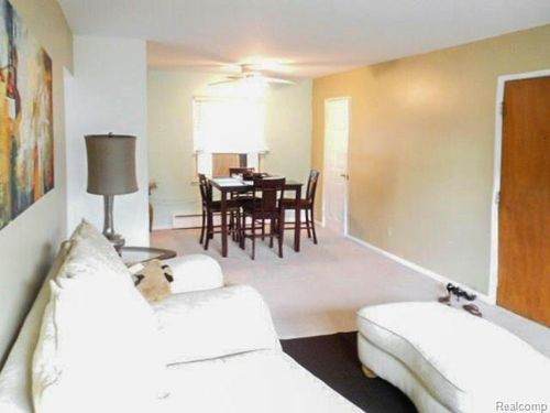 apt-14-2930 W 13 Mile Rd, Royal Oak, MI, 48073-4412 | Card Image