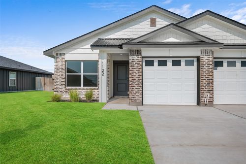 1122 S College Ave, Troy, TX, 76579-2879 | Card Image