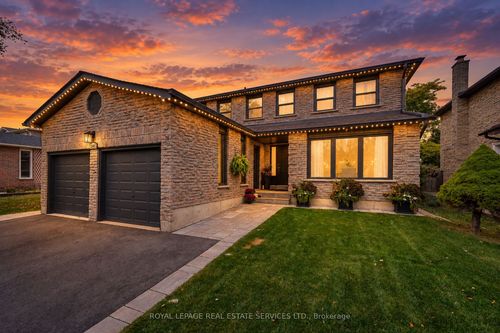 1045 Mannington Lane, Mississauga, ON, L4W3X6 | Card Image
