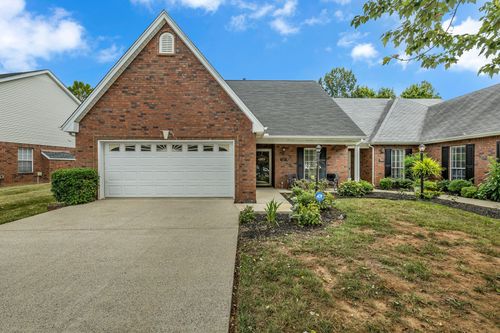 725 Stonetrace Dr, Murfreesboro, TN, 37128-7636 | Card Image