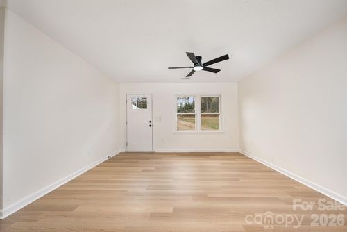 142 Winchester Dr, Ellenboro, NC, 28040-5781 | Card Image