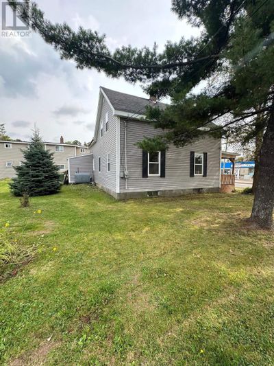 292 Marsh St, House other with 4 bedrooms, 1 bathrooms and null parking in New Glasgow NS | Image 3