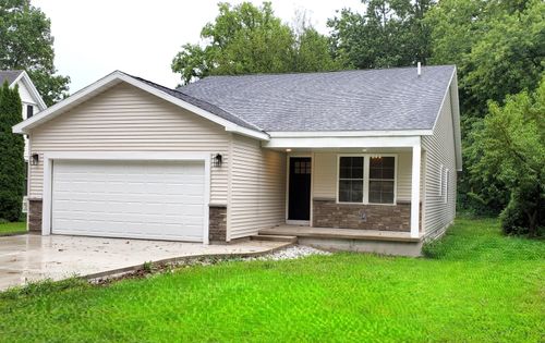 303 E Washington St, Kentland, IN, 47951-1145 | Card Image