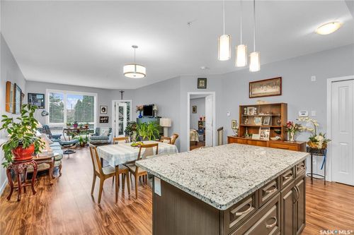 208-1025 Moss Ave, Saskatoon, SK, S7H4C7 | Card Image