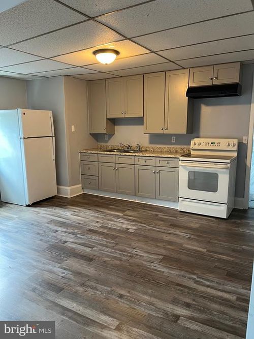 4-73 S Front St, YORK HAVEN, PA, 17370-8816 | Card Image