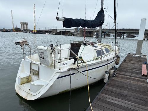 i-30-33 Lockwood Dr, Charleston, SC, 29401-1122 | Card Image