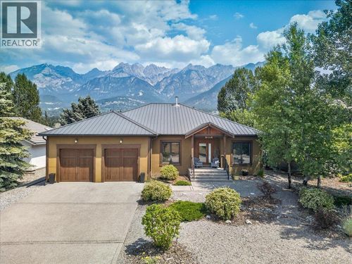 5210 Riverside Dr, Fairmont Hot Springs, BC, V0B1L1 | Card Image
