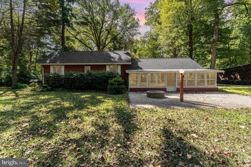 425 Criswell Dr, BOILING SPRINGS, PA, 17007-9606 | Card Image