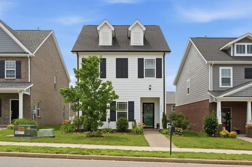 313 Cloverbrook Way, Gallatin, TN, 37066-3268 | Card Image