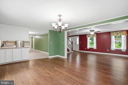 32 7th St, SHENANDOAH JUNCTION, WV, 25442-5009 | Card Image