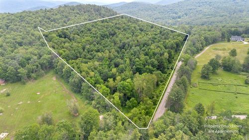 45 Old County Ln, Richmond, VT, 05477 | Card Image