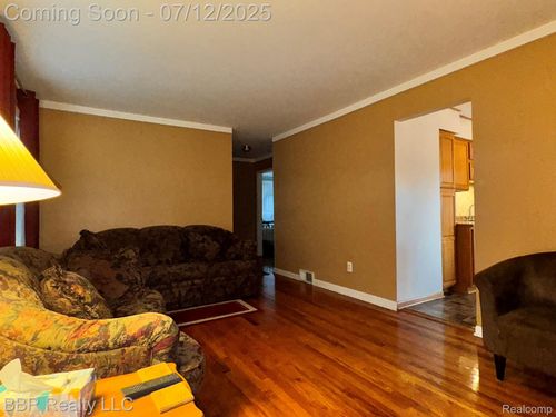 32120 Glen Street, Westland, MI, 48186 | Card Image