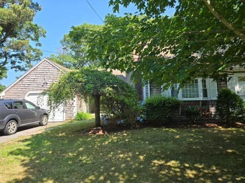 270 Old Strawberry Hill Rd, Hyannis, MA, 02601-2156 | Card Image