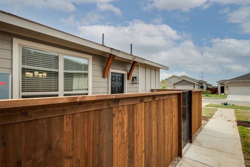 617 Harvest Moon Dr, Venus, TX, 76084-2166 | Card Image