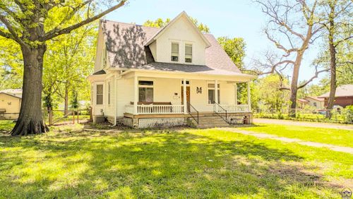 709 California St, Osage City, KS, 66523-1221 | Card Image