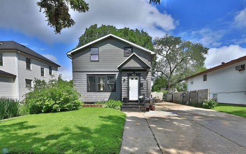 402 23rd St S, Fargo, ND, 58103-1304 | Card Image