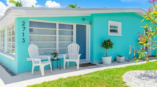 2713 Avenue C, Holmes Beach, FL, 34217-2121 | Card Image
