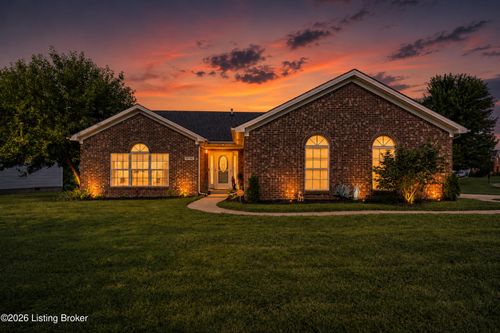 10700 Black Walnut Blvd, Louisville, KY, 40229-2463 | Card Image