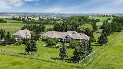 234009 48 St W, De Winton, AB, T0L1K4 | Card Image