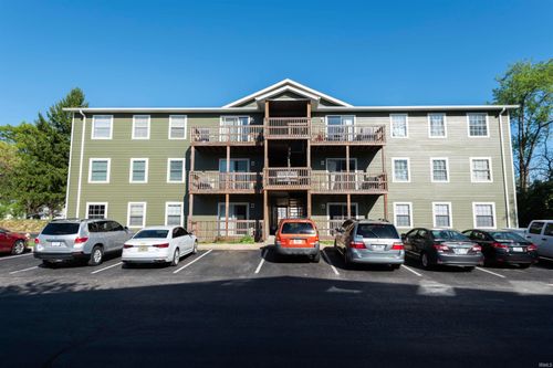 d11-3230 E John Hinkle Pl, Bloomington, IN, 47408-2632 | Card Image