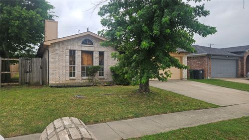 714 Charles City Dr, Arlington, TX, 76018-2390 | Card Image