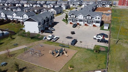 9503 112 Avenue, Clairmont, AB, T8X5C8 | Card Image