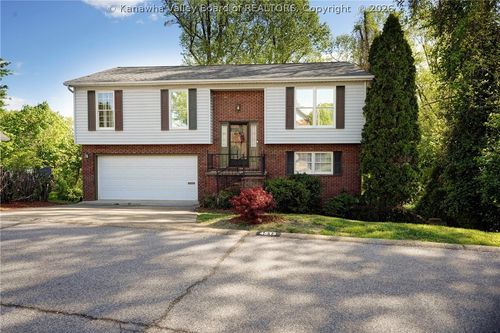 4513 Richmond Cir, South Charleston, WV, 25309-2553 | Card Image