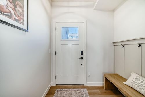 8 Heritage Lane, Cochrane, AB, T4C3A6 | Card Image