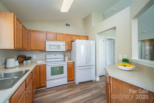 117 Morgan Trace Dr Sw, Townhouse with 3 bedrooms, 2 bathrooms and null parking in Valdese NC | Image 23