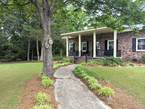 205 W Wheeler Cir, Saluda, SC, 29138-1133 | Card Image