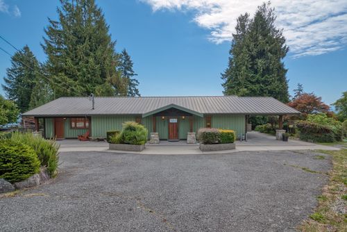 987 Gower Point Rd, Gibsons, BC, V0N1V3 | Card Image